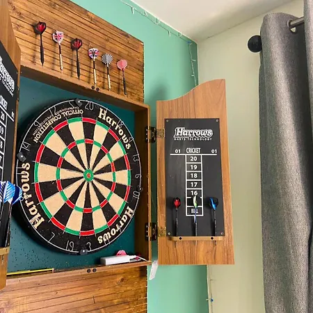 Villa Hot Tub, Pool Table, Log Burner *