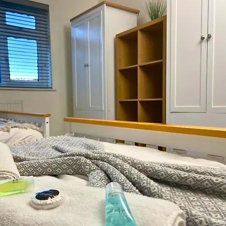 Villa Hot Tub, Pool Table, Log Burner *